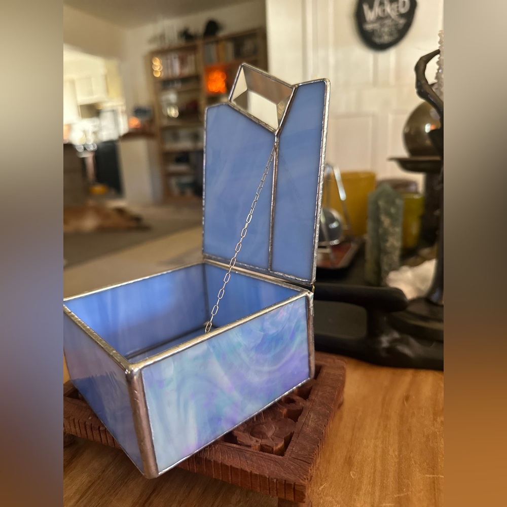 Handmade stained glass Iridescent Glass blue purple Trinket Box mirror accent - Picture 6 of 7